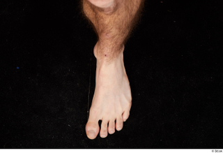 Tomas Salek foot nude 0003.jpg